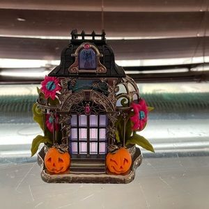 Bath and Body Works Halloween wallflower. Like new.